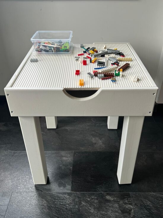 Mazā arhitekta galds – 2in1 rotaļām un radošumam LEGO galds